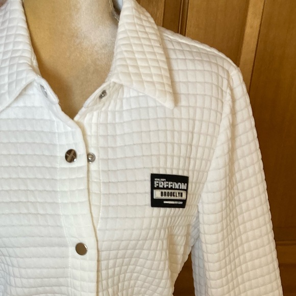 Chic Letter Patched  Flounce Sleeve Shirt Dress - Picture 15 of 16